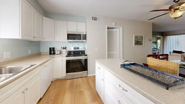 Kitchen at Water Oak 30
